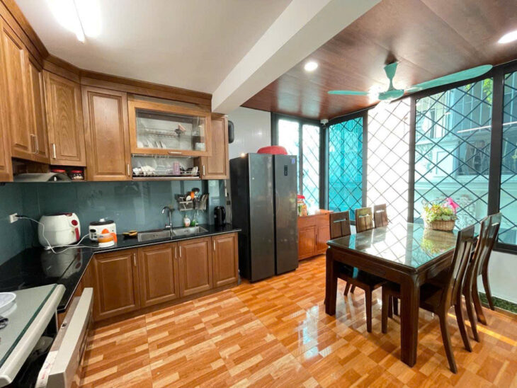 BÁN NHÀ HOÀNG ĐẠO THÀNH- Ô TÔ TẢI ĐỖ CỬA – THANG MÁY – NHÀ ĐẸP FULL NỘI THẤT 35m giá chỉnh 10 tỷ