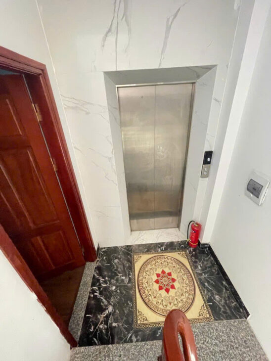 BÁN NHÀ HOÀNG ĐẠO THÀNH- Ô TÔ TẢI ĐỖ CỬA – THANG MÁY – NHÀ ĐẸP FULL NỘI THẤT 35m giá chỉnh 10 tỷ