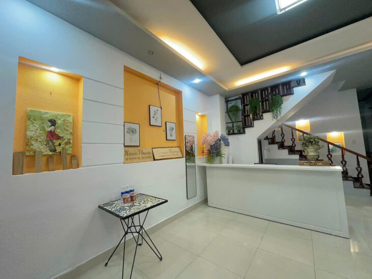 SANG và CHO THUÊ HOMESTAY SÂN VƯỜN HẺM MAI HẮC ĐẾ, P6, ĐÀ LẠT – 5PN, FULL NT, GPKD, PCCC