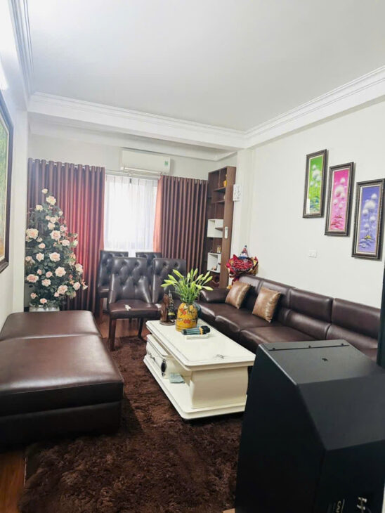 Bán nhà Thụy Phương, 33m² x 5 tầng, full nội thất như hình – 1 nhà ra ô tô tránh – Giá 6.3 tỷ