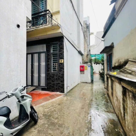 cần bán nhà ngõ thông rộng hưng phúc hoàng mai h