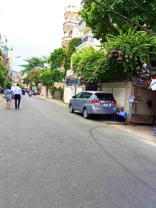 BÁN NHÀ 3 MẶT TIỀN – 18Bis ĐẶNG TẤT Q1