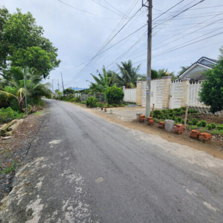 Bán Đất Mỹ Tho 5x31m CLN Đường oto DH90C vô 100m Giá 4xx triệu