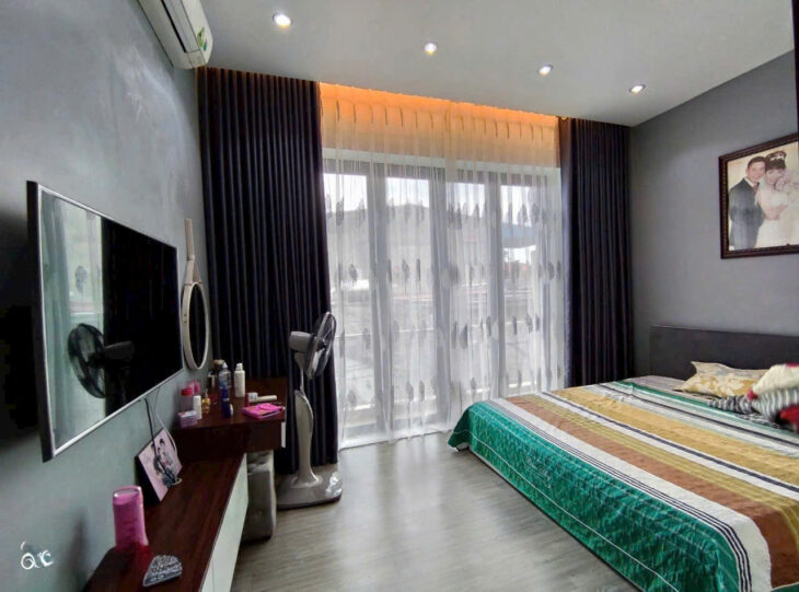 Bán nhà Thiên Lôi ngay sau mặt đường, 60m 3 tầng độc lập, ô.tô tận cửa, Giá 4.58 tỉ