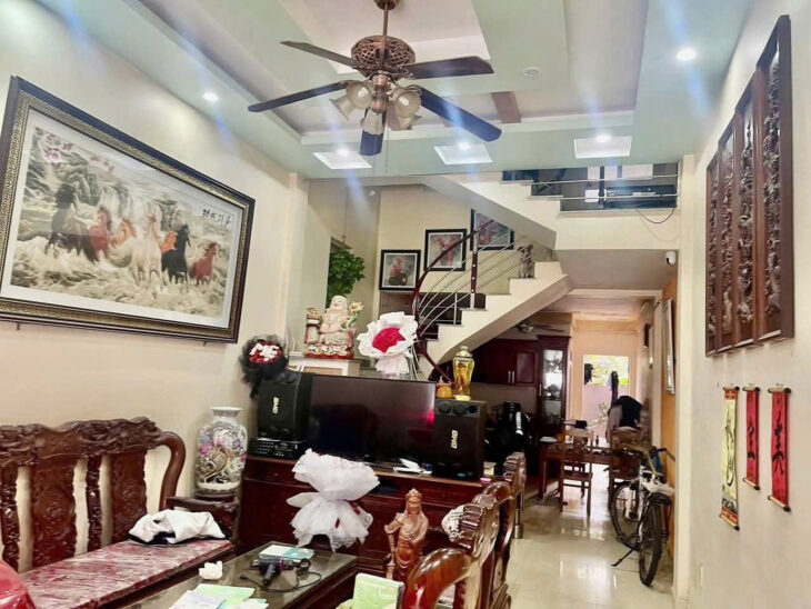 Bán nhà Thiên Lôi, 72m 2 tầng, ngõ ô.tô Giá 4.35 tỉ gần ngay AEON