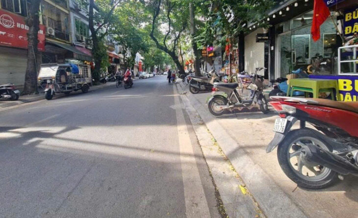 Độc quyền cho thuê nhà mặt phố Liên Trì, 60m², mt15m, kinh doanh mọi hình thức