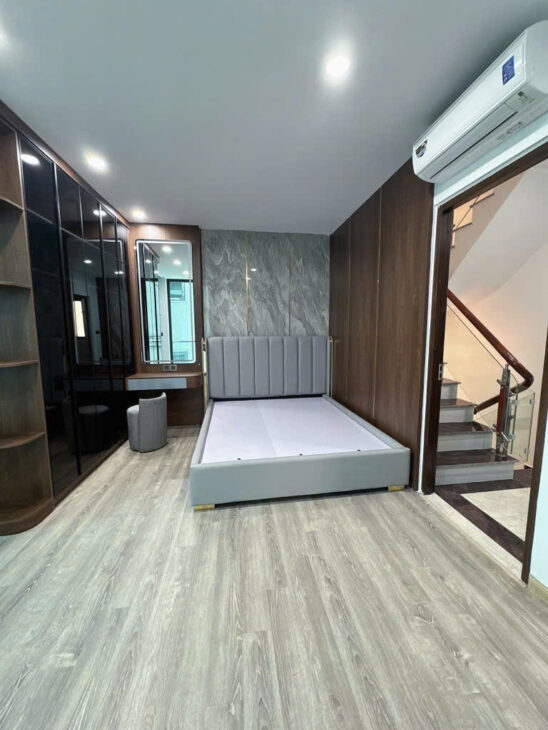 NHÀ ĐẸP – GIÁ TỐT – Bán Nhà Mặt Tiền Kinh Doanh TRUNG TÂM PHƯỜNG NGỌC THUỴ, QUẬN LONG BIÊN, HÀ NỘI