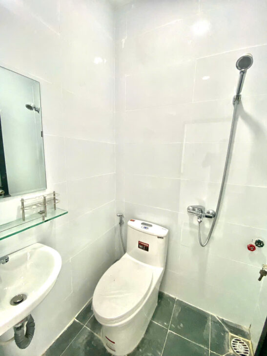 Bán nhà 3 tầng, 52m², 3PN, 3WC, Q.9, 4.75 tỷ, sổ hồng