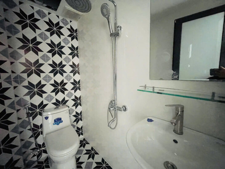 Cho thuê căn hộ 3PN, full nội thất ngay ngã 6 Hoàng Diệu giao Nguyễn Văn Linh