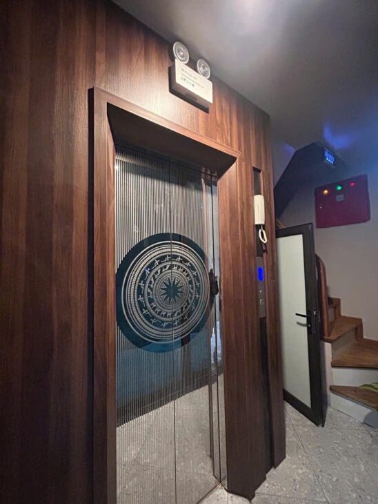 8 TẦNG XÂY MỚI THANG MÁY VỈA HÈ Ô TÔ KINH DOANH Miếu Đầm – Mễ Trì – Khách sạn Marriot – Trung