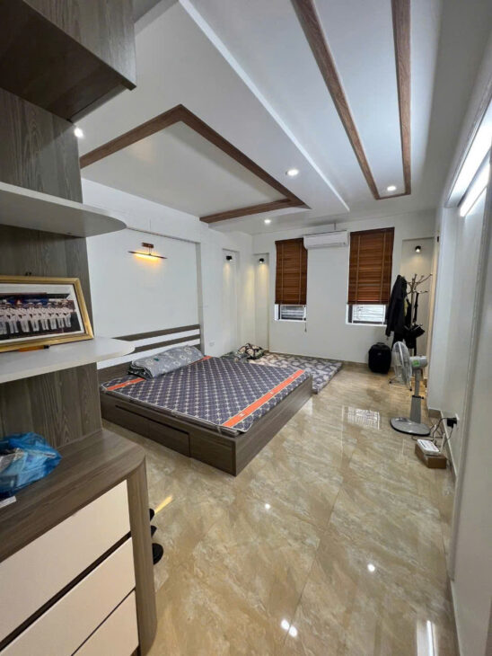 Bán nhà 83m 4 tầng, ô.tô đỗ sân, Giá 4.2 tỉ gần ngã 4 Thiên Lôi – Phúc Tăng