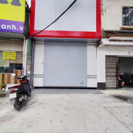 Nhà mặt đường Nguyễn Văn Linh gần AEON, 40m 1.5 tầng, Giá 2.35 tỉ