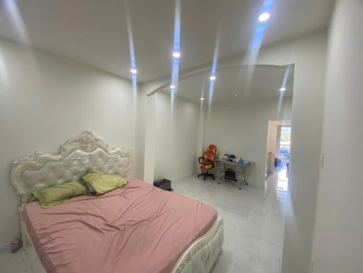 Bán nhà mặt tiền đường 3/2, quận 10 kết cấu 4 tầng chỉ 23.5 tỷ còn TL