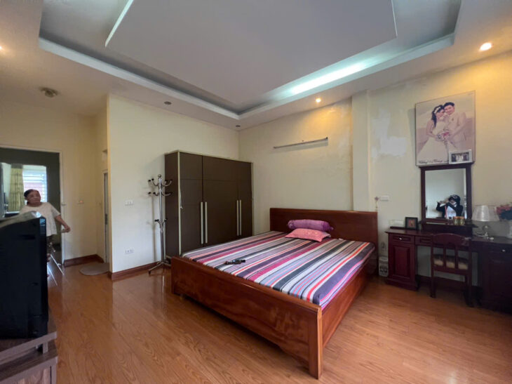 GIÁ MỀM HƠN BÚN – DT 63M2 CHỈ 7,35 TỶ – NHÀ PHỐ LONG BIÊN DÂN XÂY CHẮC CHẮN