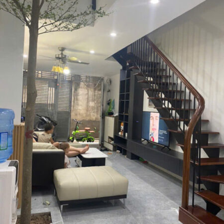 NHÀ ĐẸP NGÕ 95 CHÙA BỘC KHU PHÂN LÔ CÁN BỘ ĐH THỦY LỢI, NHÀ MỚI, Ở NGAY, GIÁ 8.5 TỶ. NHÀ ĐẸP NGÕ 95 CHÙA BỘC KHU PHÂN LÔ CÁN BỘ ĐH THỦY LỢI, NHÀ MỚI, Ở NGAY, GIÁ 8.5 TỶ.