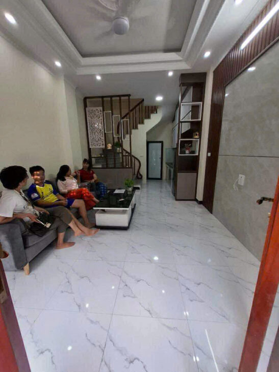 Cần Bán Nhà Lĩnh Nam 32m 5 Tầng 4 Phòng Ngõ Thông Ô Tô Vào Nhà Sổ Đỏ