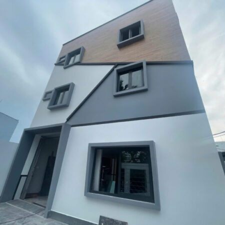 21 .CĂN HỘ DVỤ+ NHÀ Ở – GÓC 2 MT- TX25 – SÁT CHỢ THẠNH XUÂN – ĐƯỜNG 10M thông- THUÊ FULL 10 PHÒNG