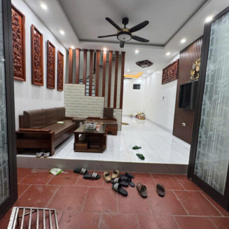 HÀNG XÓM KĐT ROYAL CITY, GẦN PHỐ, NHÀ DÂN XÂY, VỀ Ở NGAY, GIÁ HỢP LÝ 35M CHỈ HƠN 7 TỶ.