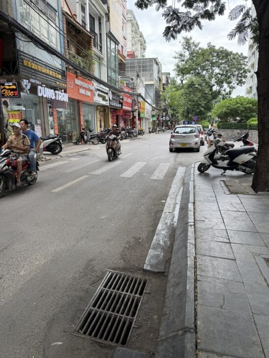 BÁN NHÀ MẶT PHỐ NGUYỄN HUY TƯỞNG, THANH XUÂN TRUNG, THANH XUÂN, DIỆN TÍCH 60M2, GIÁ CHỈ NHỈNH CHỤC
