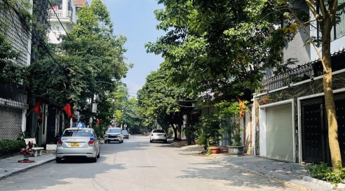 siêu phẩm LÂM HẠ- LONG BIÊN , nhà mới 46m2, , 7 tầng , thang máy, ngõ to như phố ,ô tô tránh