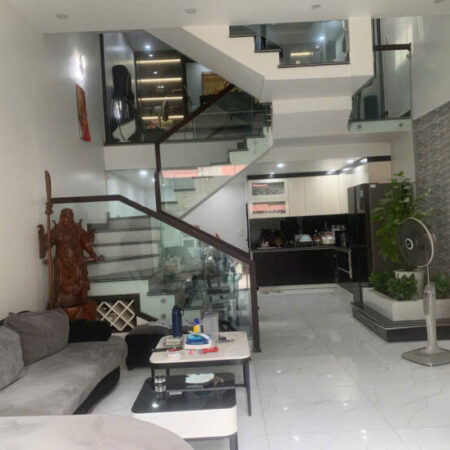 Cực hiếm ! Trung tâm đường Nguyễn Trãi, Ngô Quyền, Hải Phòng ???? Ô tô Vào nhà