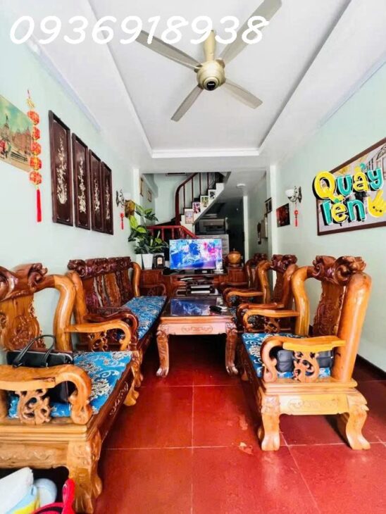 17 tỷ-phân lô-vỉa hè-ô tô tránh-kinh doanh sầm uất-Hoàng Quốc Việt, Cầu Giấy