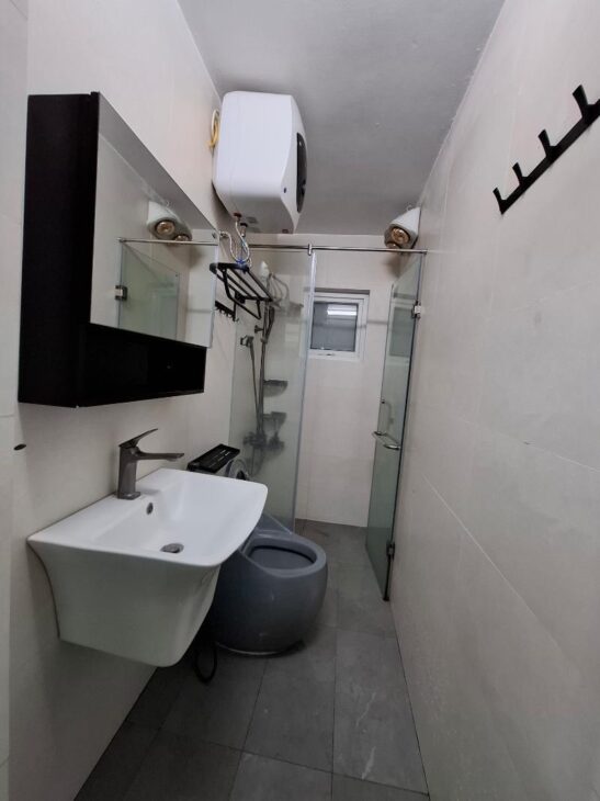 NHÀ DÂN XÂY +FULL NỘI THẤT- NGUYỄN LƯƠNG BẰNG-DT 42/31M2-5 TẦNG:GIÁ CHỈ,8.6 TỶ