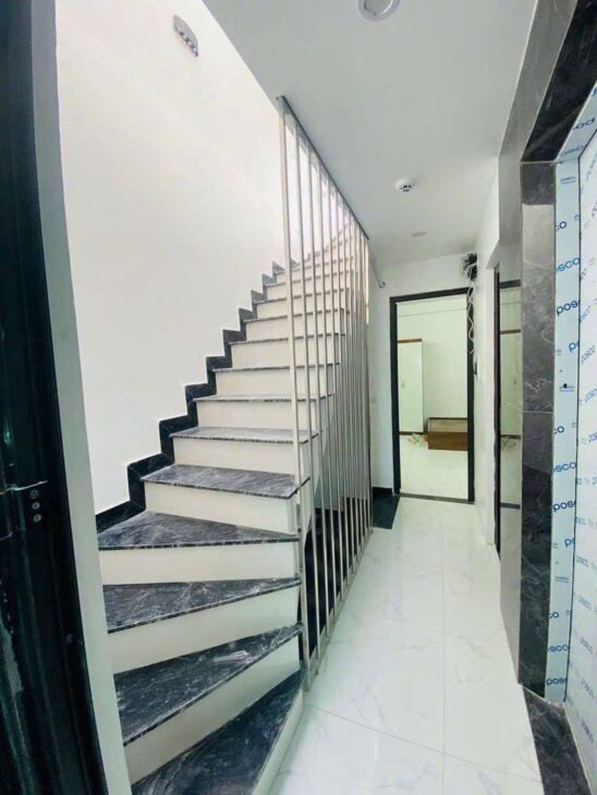 CỔ NHUẾ – NHÀ GẦN KHU VINHOMES – FULL NỘI THẤT – CHỦ ĐỂ LẠI GẦN HẾT