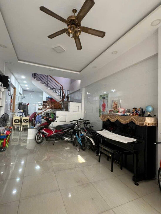 BÁN NHÀ CHÍNH CHỦ – XE HƠI ĐẬU TRƯỚC NHÀ – LÝ PHỤC MAN – QUẬN 7