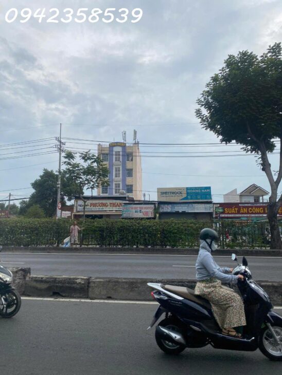 KHÁCH SẠN 3 tầng ngang 8×26 m tổng 991m sàn 45 PHÒNG