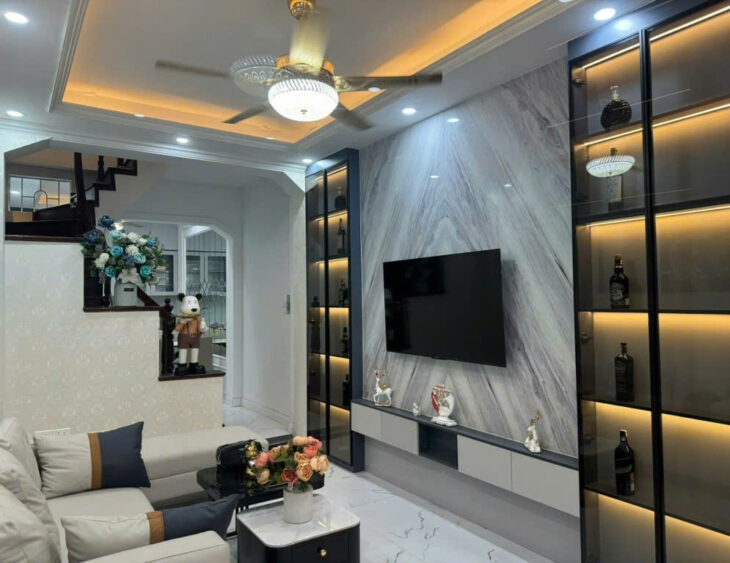 Cực hiếm! Nhà đẹp Mỹ Đình 42m2- 5T, Nội thất sang, ô tô gần phố, Giá 8.15 tỷ