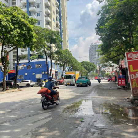 BÁN NHÀ MẶT PHỐ, Ô TÔ, VỈA HÈ, NGUYỄN CẢNH DỊ- HOÀNG MAI, GIÁ 27,8 TỶ.