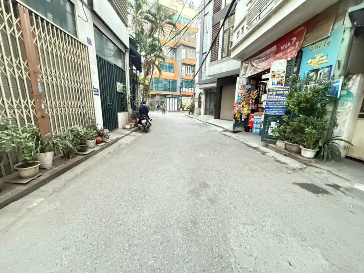 NHÀ HỒ ĐẮC DI,ĐỐNG ĐA,Ô TÔ ĐỖ,2 THOÁNG,LÔ GÓC,HIẾM