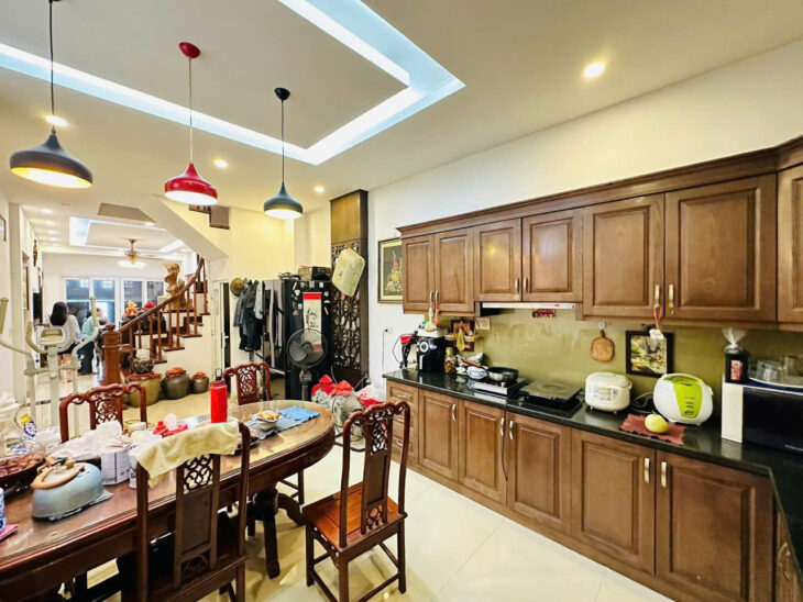 NHÀ HỒ ĐẮC DI,ĐỐNG ĐA,Ô TÔ ĐỖ,2 THOÁNG,LÔ GÓC,HIẾM