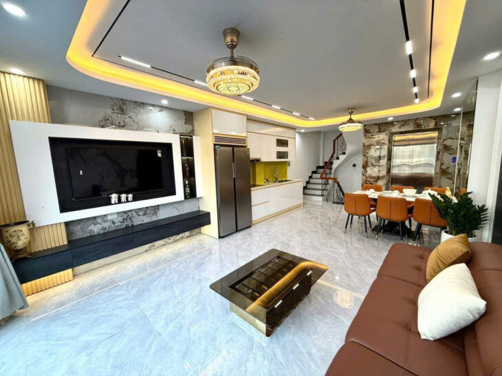 Hoa hậu đón cầu Trần Hưng Đạo 6 tầng x 55m2 oto 7 chỗ , 2 thoáng vĩnh viễn thang máy.