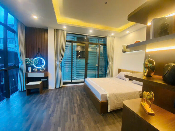 Căn góc – Trần Quốc Hoàn – 5 tầng – 36m² – 10.3 tỷ