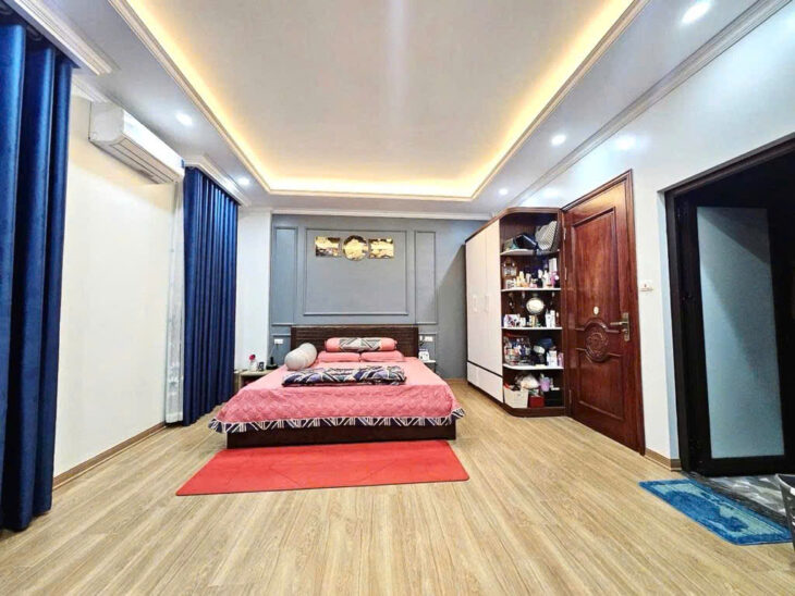 Nhà đẹp gần Nguyễn Phong Sắc – 6 tầng – 35m² – 8.9 tỷ