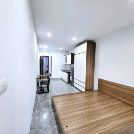 Nhà gần Lạc Long Quân – 33m2 x 5 tầng – Ô tô cách 30m – GIÁ 8.3 TỶ