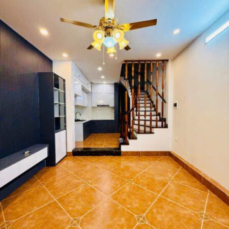 Nhà gần Nguyễn Văn Huyên – 36m² x 6T – view thoáng – 9.2 tỷ