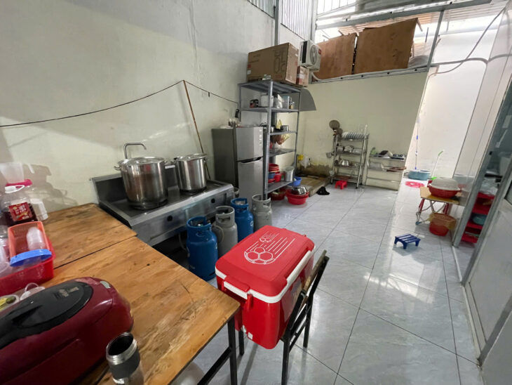 Quận 2 , Sang Quán Ăn Giá Rẻ 154 tr , MB thuê 18 tr / tháng, MT Đường Đ khu sầm uất, gần MT đường