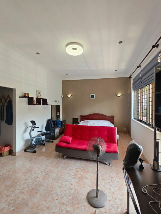 BÁN NHÀ PHỐ HẺM XE HƠI – DIỆN TÍCH LỚN – TRUNG TÂM THẢO ĐIỀN, TP. THỦ ĐỨC