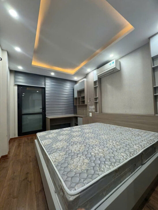 NHÀ ĐẸP PHỐ QUAN NHÂN, Ở SƯỚNG, TẶNG NỘI THẤT, GIÁ 7.2 TỶ.