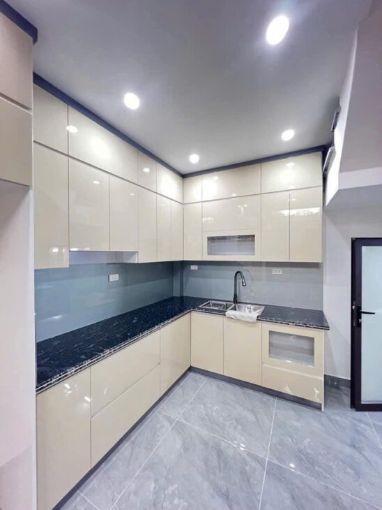 Bán Nhà Mới Xây Độc Lập Hải Phòng – Sân Cổng Rộng, Gần Đường Lê Lợi – Giá Chỉ 3 Tỷ 690 Triệu