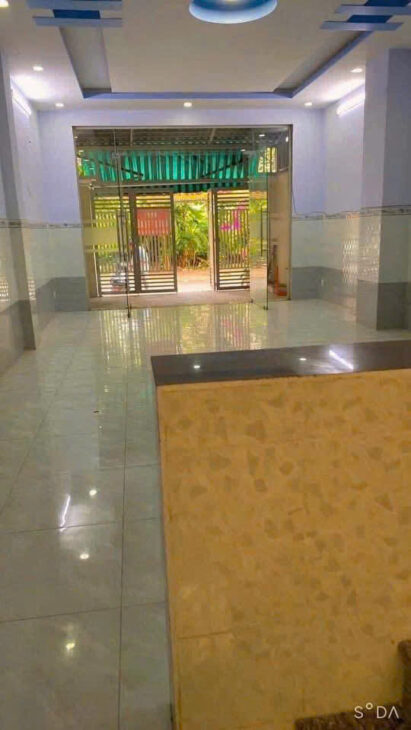 Cho Thuê Nhà Phố 1 trệt 2 lầu gần chợ bình điền đông đúc sầm uất