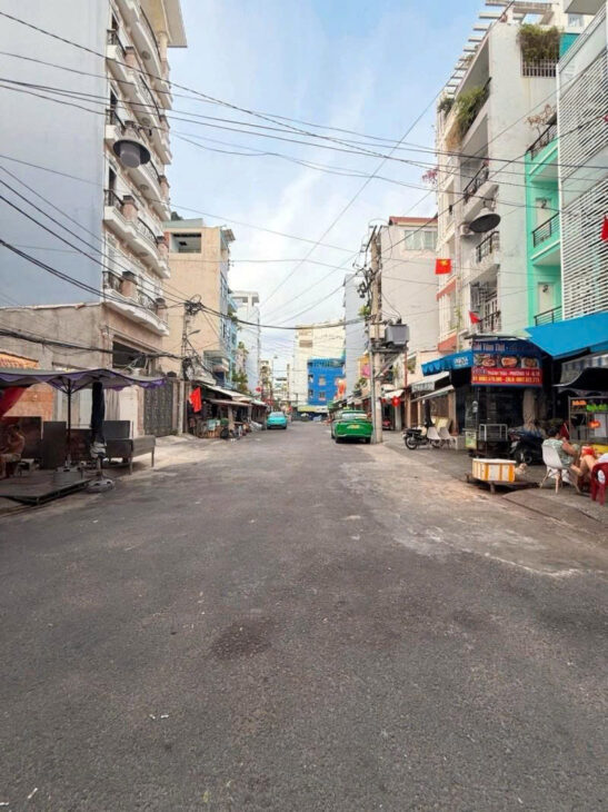 THÀNH THÁI Q10 – HẺM GẦN 4M THÔNG – Ô TÔ ĐỖ CỬA – 47M2- GIÁ NHỈNH 6TỶ TL NHẸ.