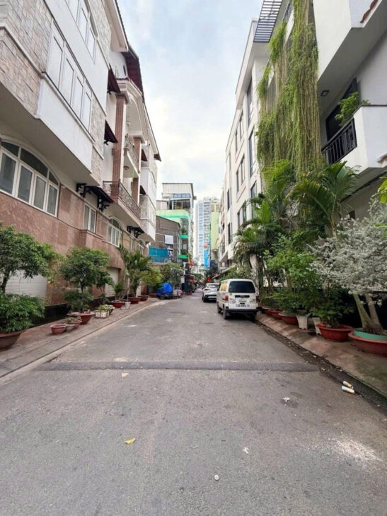 THÀNH THÁI Q10 – HẺM GẦN 4M THÔNG – Ô TÔ ĐỖ CỬA – 47M2- GIÁ NHỈNH 6TỶ TL NHẸ.