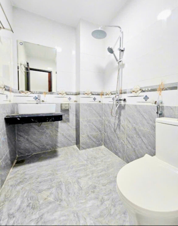 BÁN NHÀ XUÂN ĐỈNH – LÔ GÓC – GẦN NGOẠI GIAO ĐOÀN – Ô TÔ ĐỖ CỬA – 35M x 5 TẦNG, CHỈ 7.68 TỶ