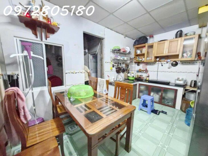 Bán Nhà C4 rộng rãi 70m2,3Pn,Hẻm xe Hơi Ngay Tỉnh lộ 43, Bình Chiểu Thủ Đức, Chỉ 4 tỷ