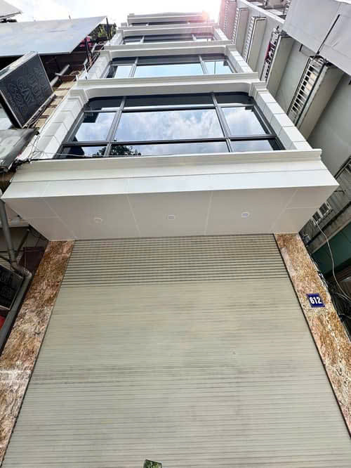 MẶT PHỐ Ô CHỢ DỪA,NHÀ DÂN MỚI XÂY,LÔ GÓC ,VỈA HÈ,KINH DOANH