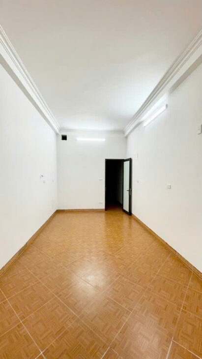 Bán nhà phân lô đền lừ vỉa hè ô tô tránh 5 tầng giá 14 tỷ 5